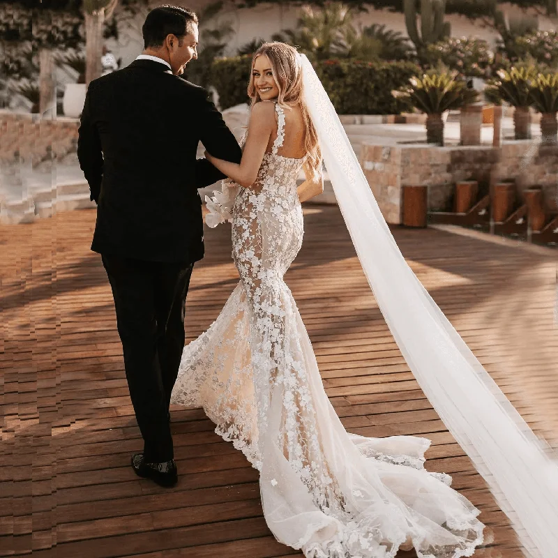 Outfits Ideas Custom Romantic Mermaid Wedding Dress with V-Neck, Lace Appliques, and 3D Flower Details - Vestido de Novia